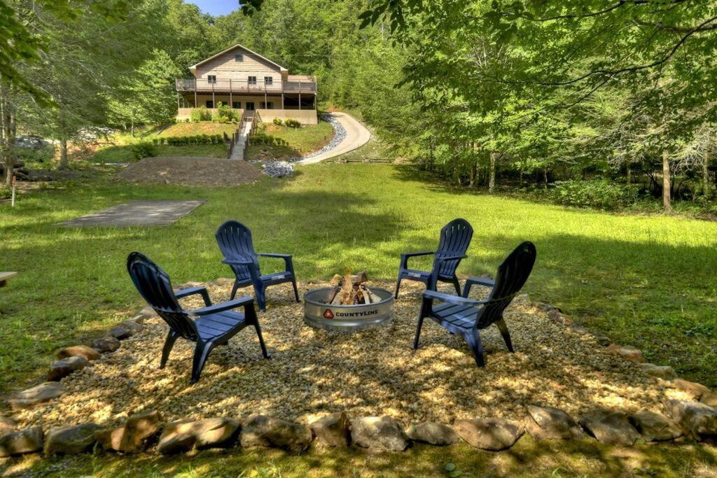 The Chariot - Creek Front With Hottub, Fire Pits, Billiards, Ev Charger - Sandalwood Stays Blue Ridge Eksteriør billede